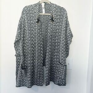 Chico’s B&W knit Open Front Cardigan Sweater O/S